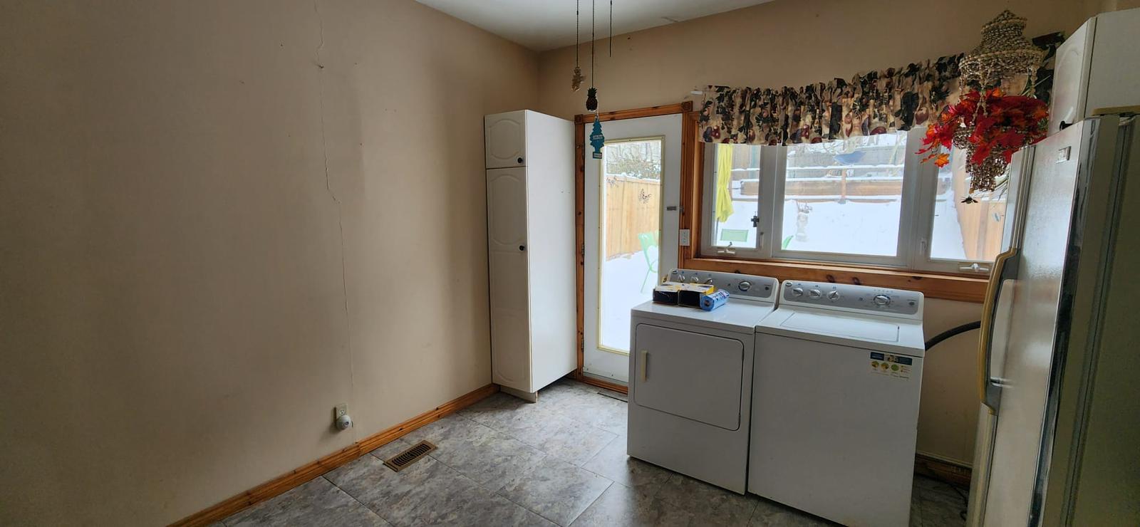 Kitchen before renovation